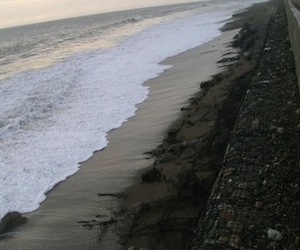 El Tsunami llega afortunadamente debilitado a costas latinoamericanas